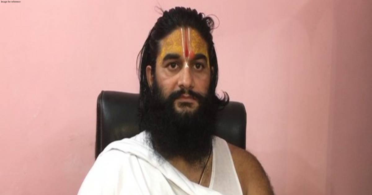 Ayodhya: Hanumangarhi seer invites Rahul Gandhi to stay at temple premises